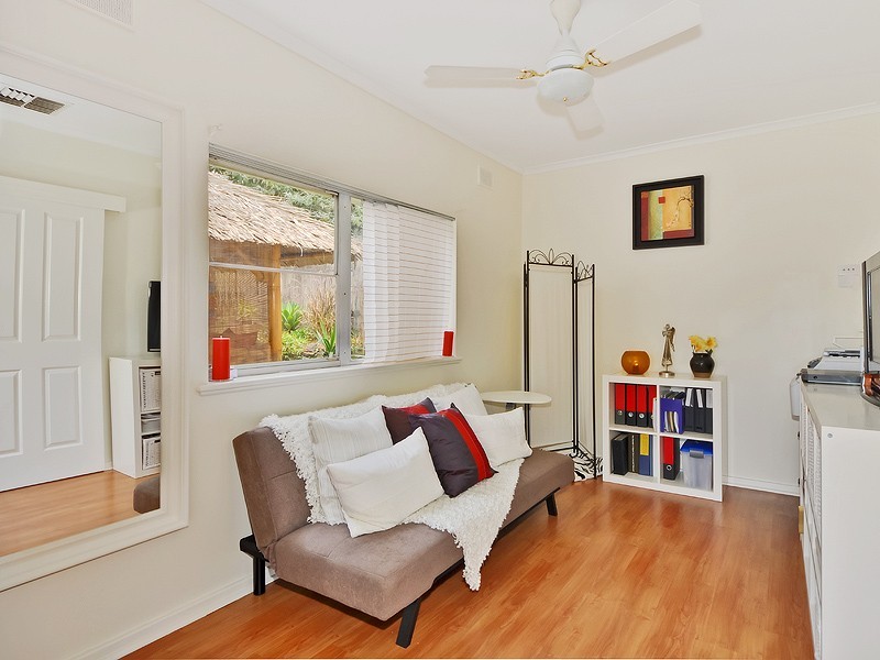 21 Nottingham Crescent, Valley View SA 5093