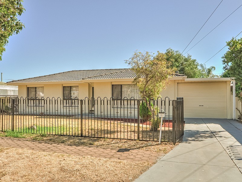 15 Moore Avenue, Salisbury East SA 5109