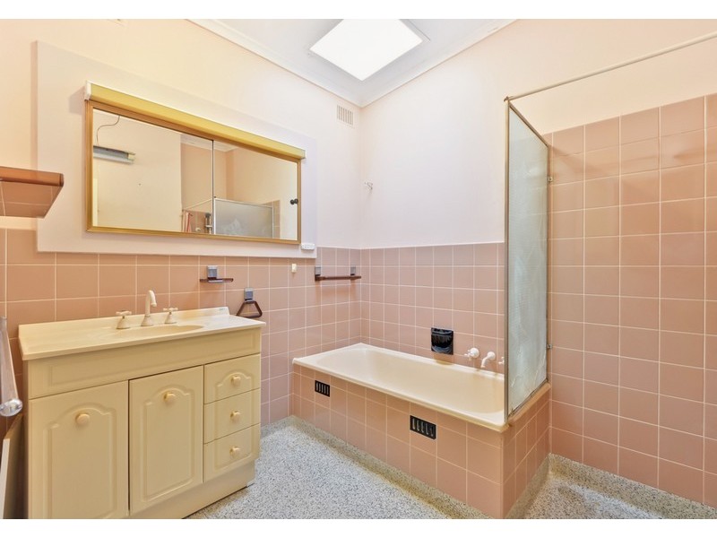 1 Ferrier Avenue, Fairview Park SA 5126