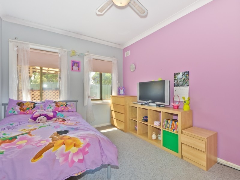 2 Winterbourne Road, Elizabeth Vale SA 5112