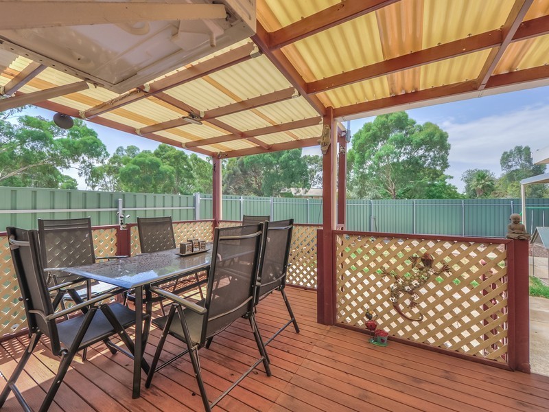 2 Winterbourne Road, Elizabeth Vale SA 5112