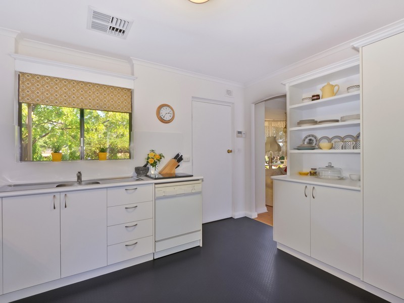 5 Snead Crescent, Fairview Park SA 5126