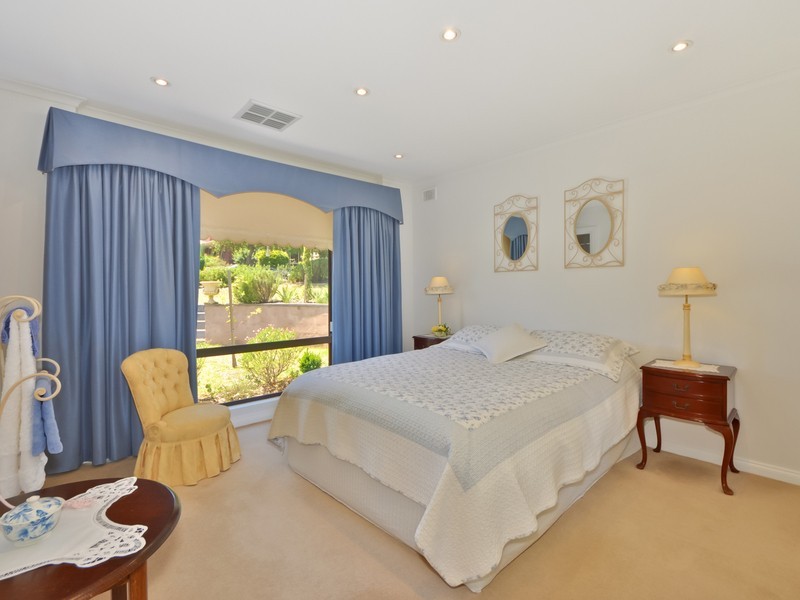 5 Snead Crescent, Fairview Park SA 5126