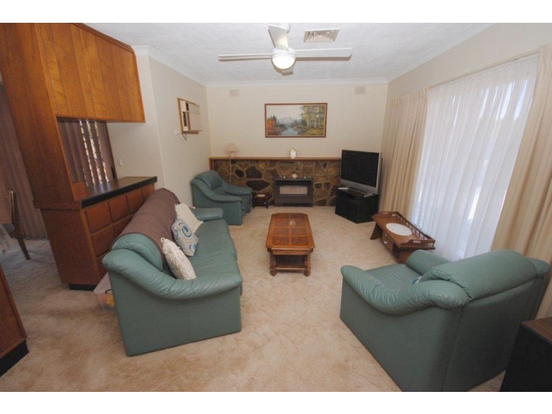 17 Cremin Street, Fairview Park SA 5126