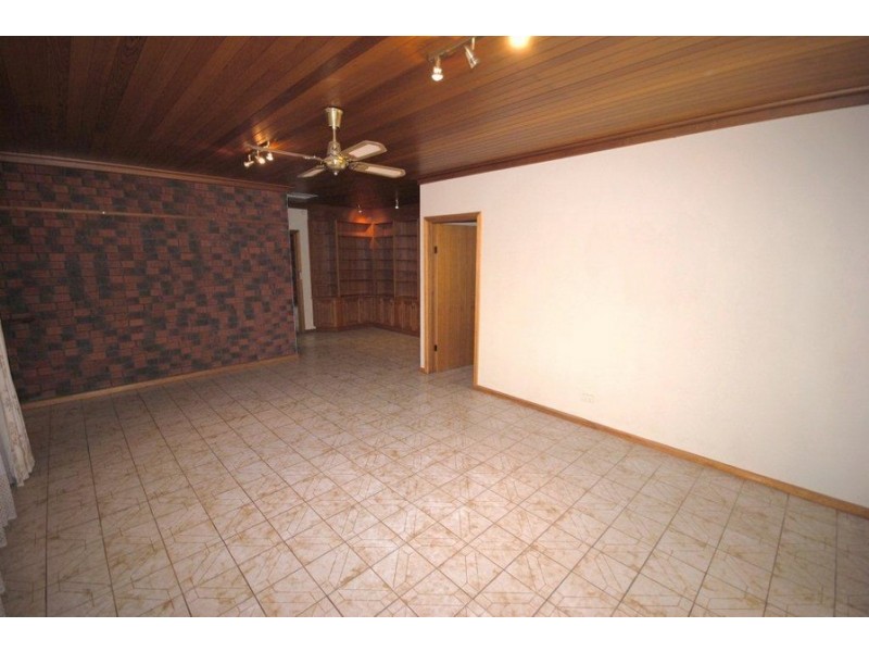 1 Christina Avenue, Hope Valley SA 5090