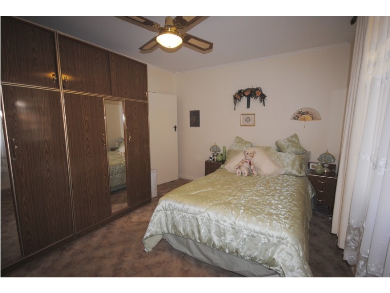 28 Joel Crescent, Elizabeth Vale SA 5112