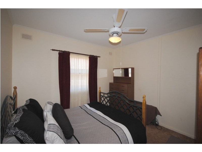 28 Joel Crescent, Elizabeth Vale SA 5112