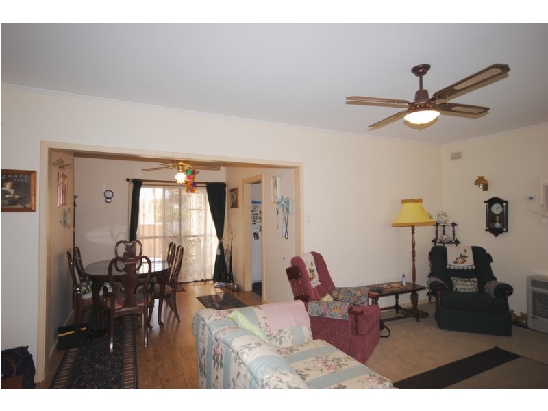 28 Joel Crescent, Elizabeth Vale SA 5112