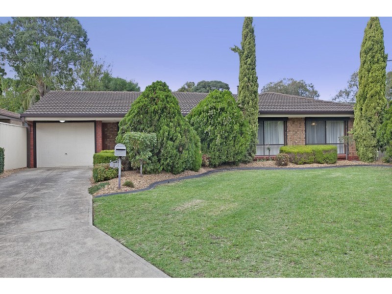 1 De Castella Avenue, Wynn Vale SA 5127