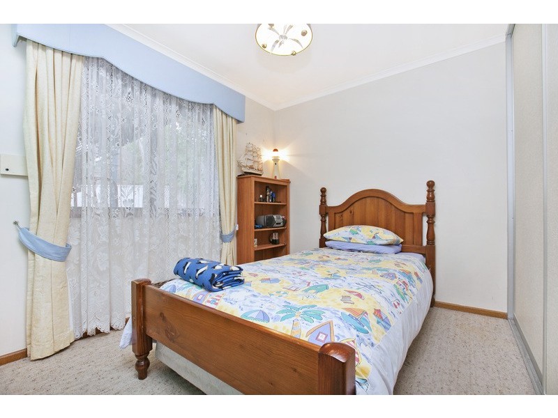 1 De Castella Avenue, Wynn Vale SA 5127