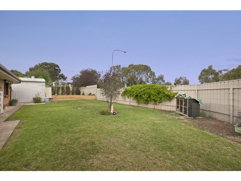 1 De Castella Avenue, Wynn Vale SA 5127