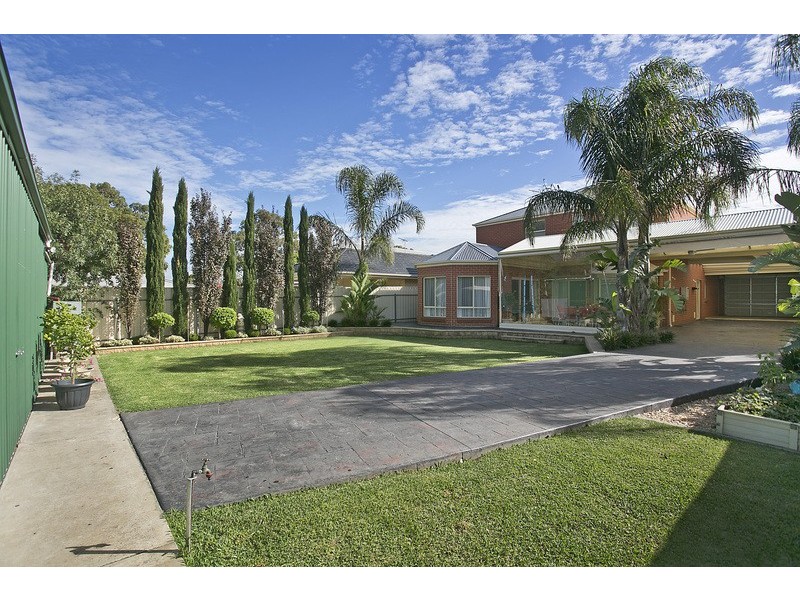 17 Whysall Road, Greenacres SA 5086