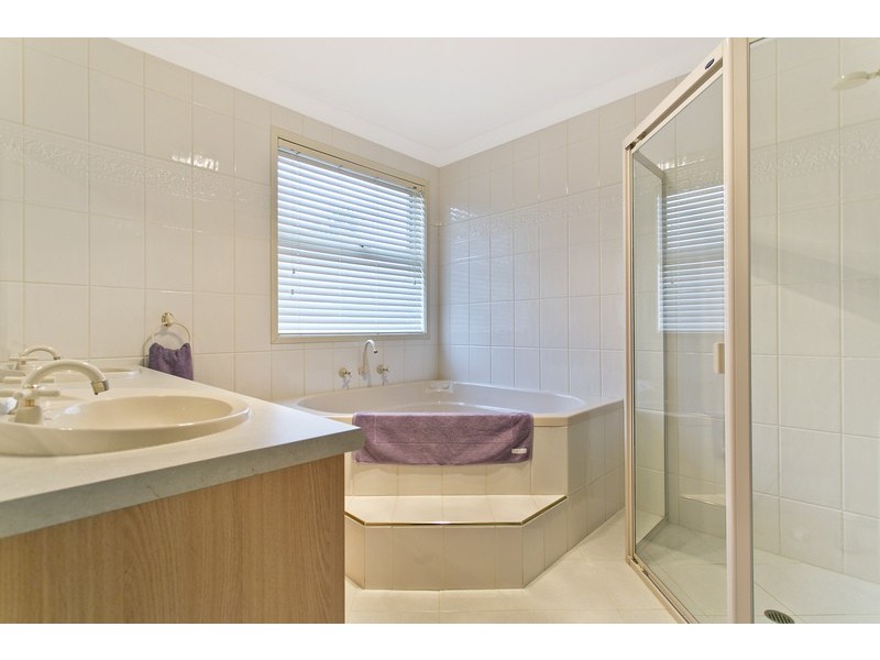 17 Whysall Road, Greenacres SA 5086