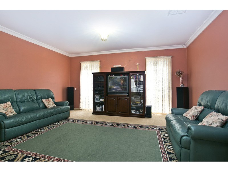 28 Linear Park Drive, Highbury SA 5089