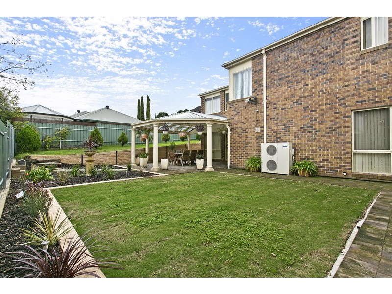 28 Linear Park Drive, Highbury SA 5089