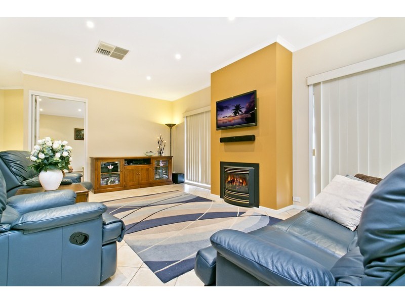 11 Lipson Reach Road, Gulfview Heights SA 5096