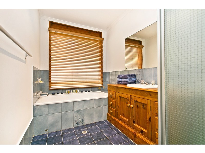 9 Amanda Drive, Surrey Downs SA 5126