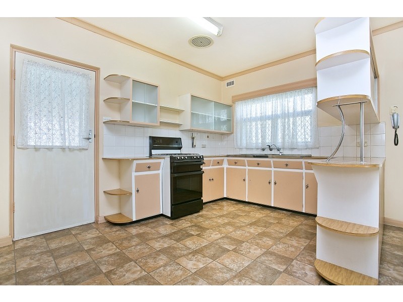 11 Worthley Road, Findon SA 5023