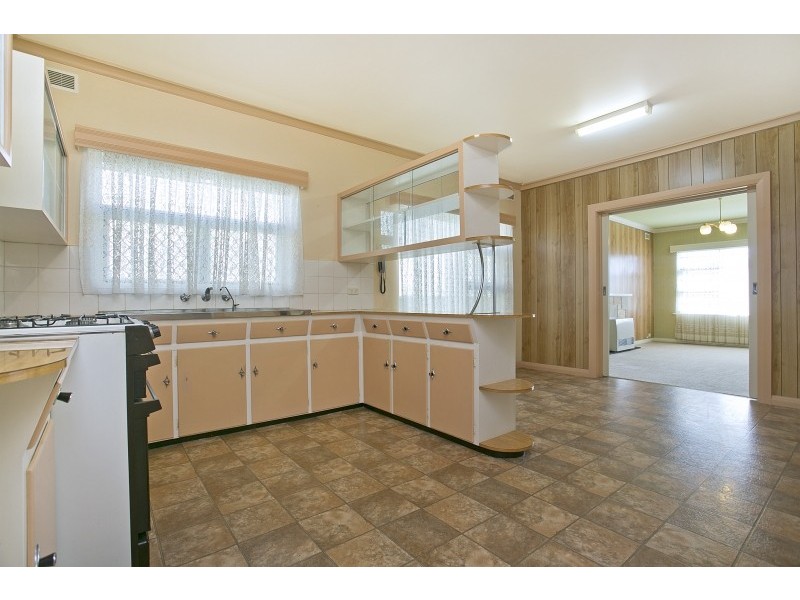 11 Worthley Road, Findon SA 5023