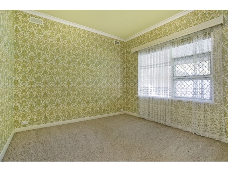 11 Worthley Road, Findon SA 5023