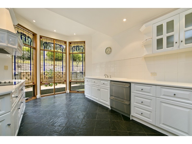 15 Houghton Hollow Road, Houghton SA 5131