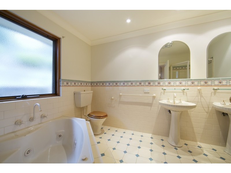 15 Houghton Hollow Road, Houghton SA 5131