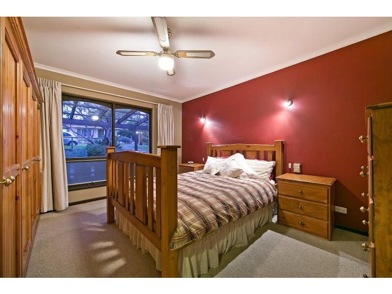 32 Far View Crescent, Ridgehaven SA 5097