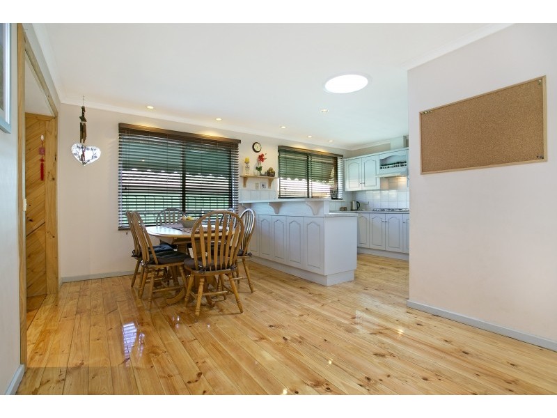 25 De Sassenay Crescent, Modbury Heights SA 5092