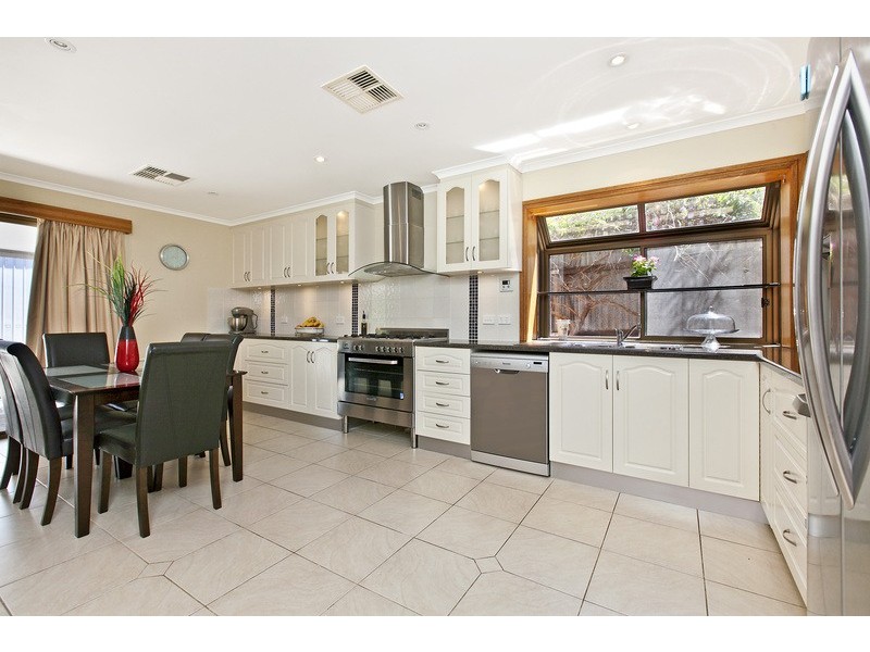 68 Hamilton Road, Fairview Park SA 5126