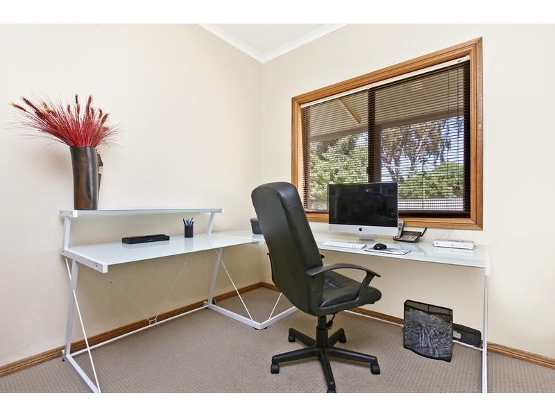 68 Hamilton Road, Fairview Park SA 5126