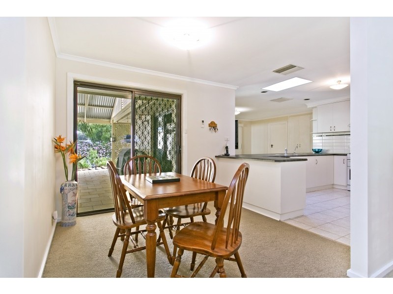 4 Cockatoo Street, Modbury Heights SA 5092