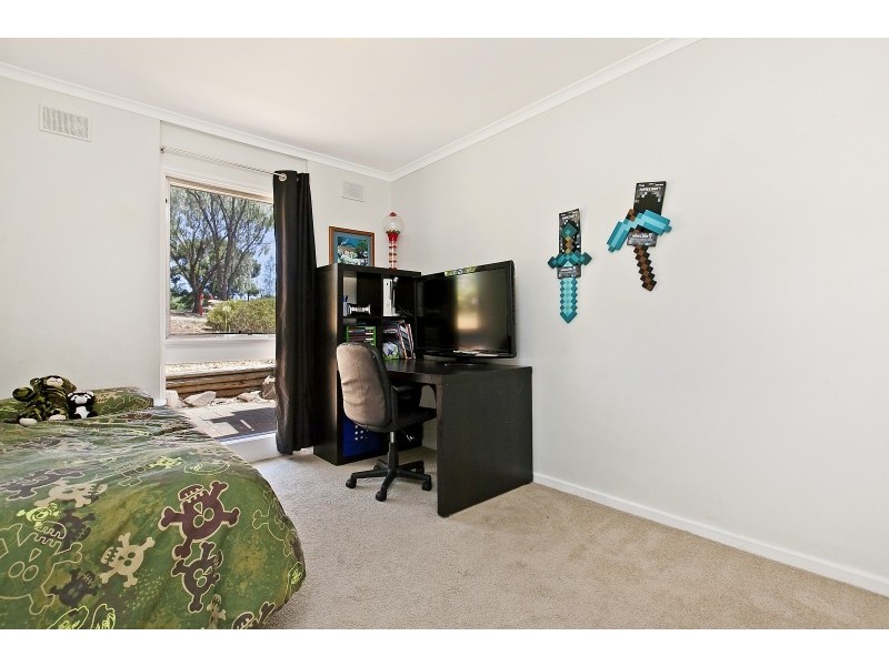 42 Wynn Vale Drive, Gulfview Heights SA 5096