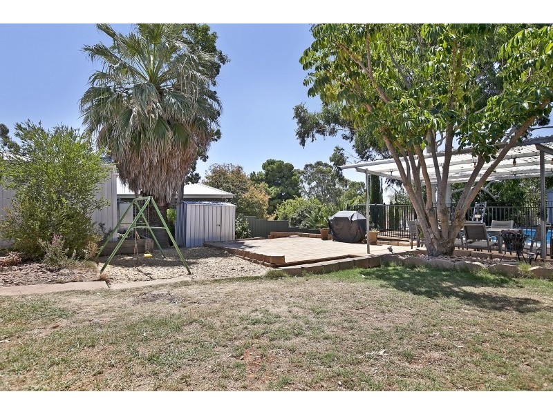 42 Wynn Vale Drive, Gulfview Heights SA 5096