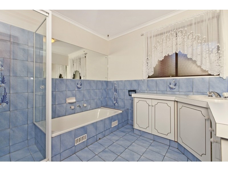 1 Peridot Close, Highbury SA 5089