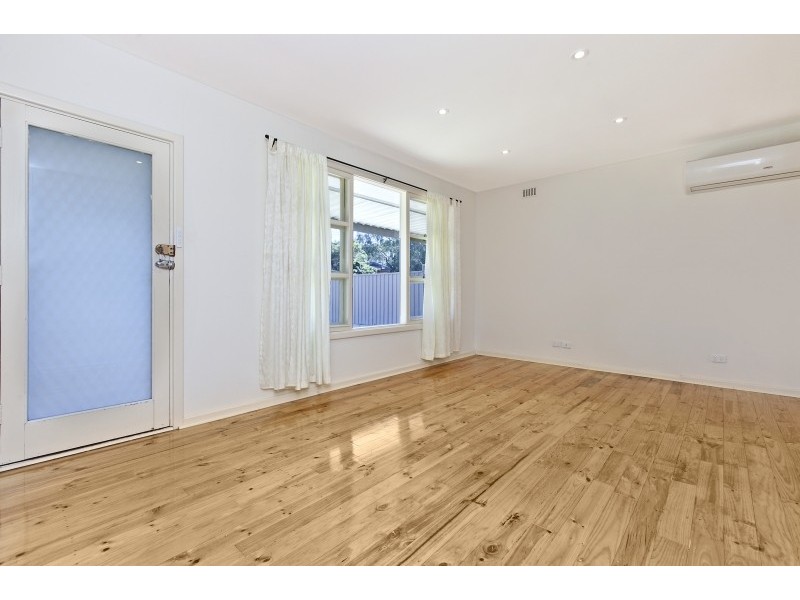 29 Carnarvon Avenue, Redwood Park SA 5097