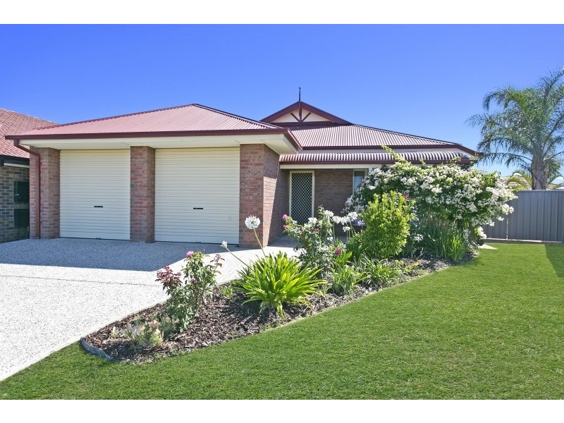 8 Rosecombe Place, Parafield Gardens SA 5107