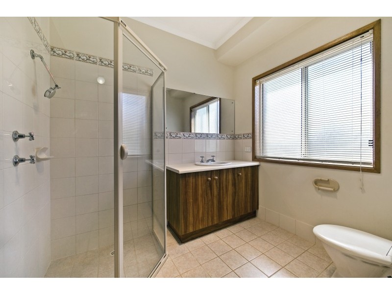 8 Rosecombe Place, Parafield Gardens SA 5107