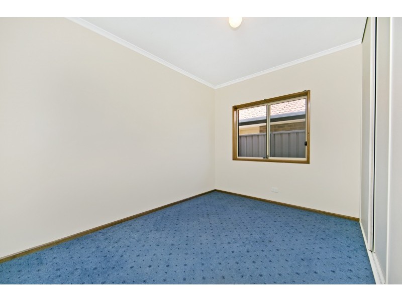 8 Rosecombe Place, Parafield Gardens SA 5107