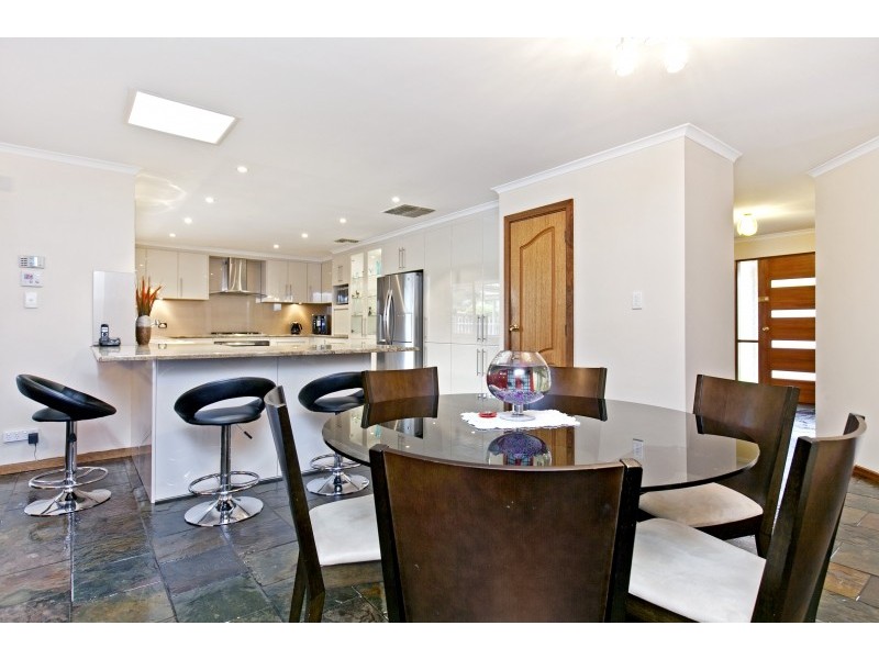 2 Huppatz Court, Wynn Vale SA 5127