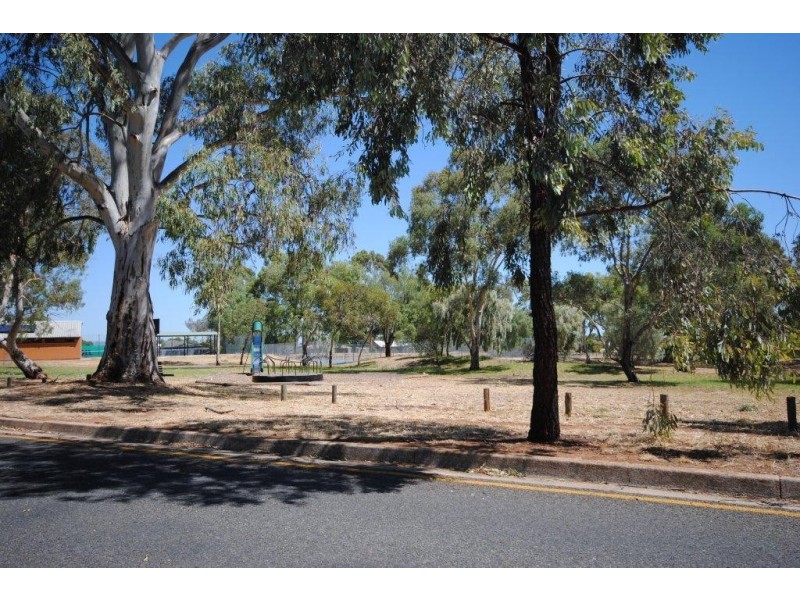 3 Philip Crescent, Valley View SA 5093