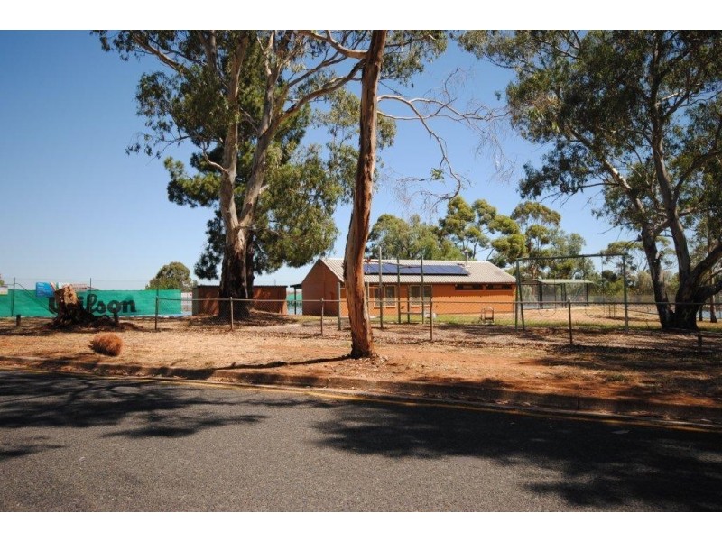 3 Philip Crescent, Valley View SA 5093