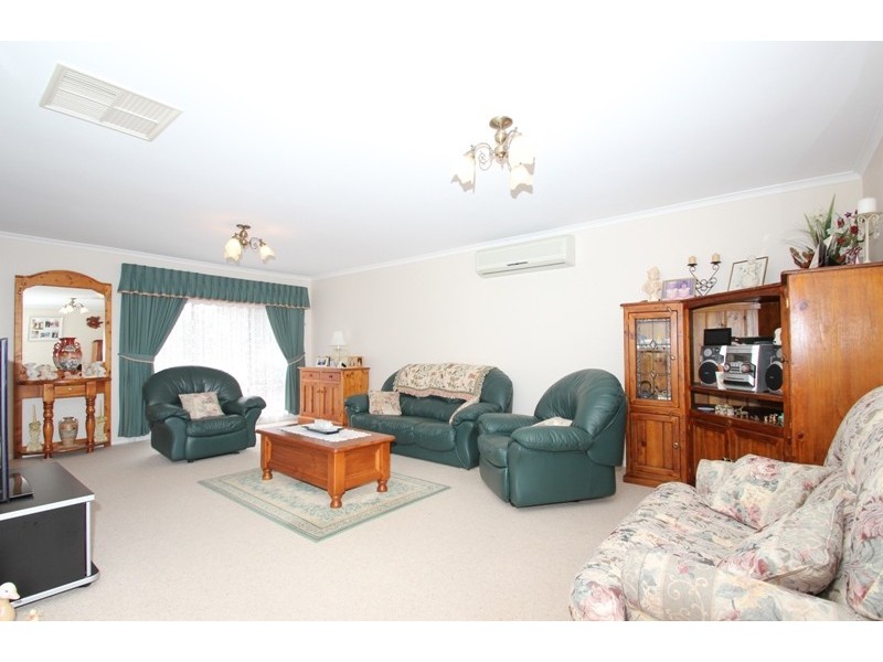 21 Sutherland Place, Golden Grove SA 5125