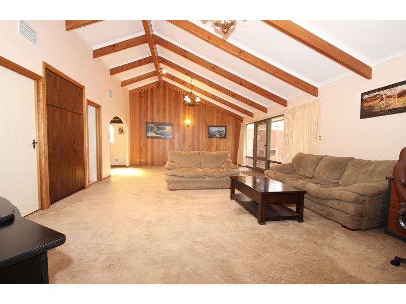 1 Portmarnock Street, Fairview Park SA 5126