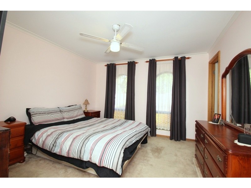 1 Portmarnock Street, Fairview Park SA 5126