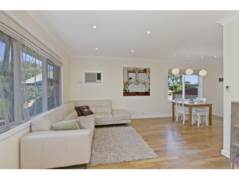 12 Walsh Street, Vista SA 5091