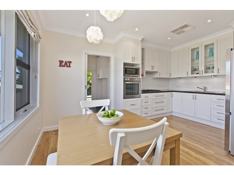 12 Walsh Street, Vista SA 5091