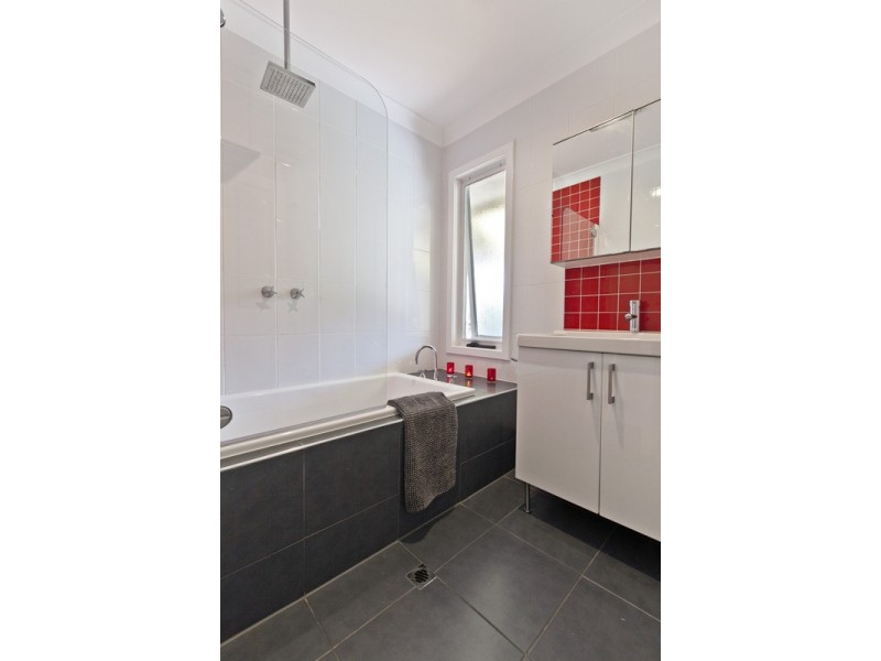 12 Walsh Street, Vista SA 5091