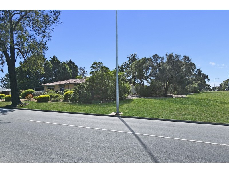 3 Park Lake Drive, Wynn Vale SA 5127