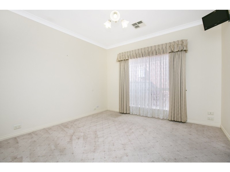 18 Rochester Crescent, Golden Grove SA 5125