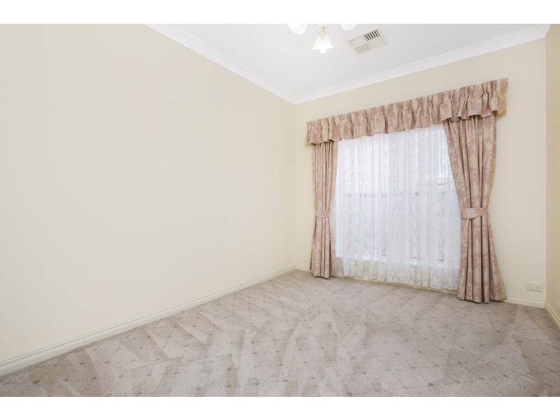 18 Rochester Crescent, Golden Grove SA 5125